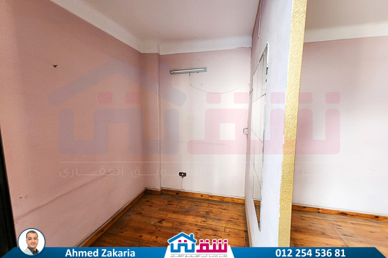 1b3565a6-b927-41c9-8a6f-2f8931d9769d